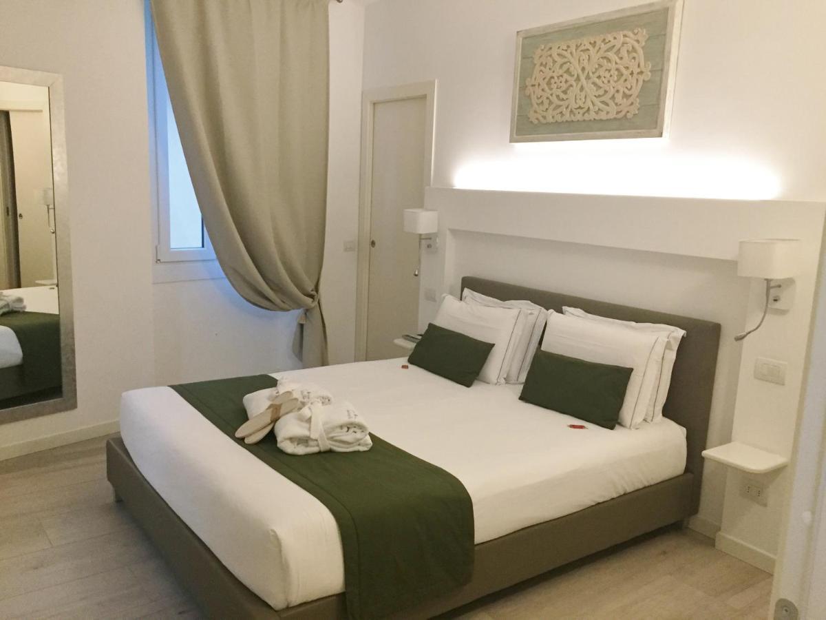 Residenza Elisa Acomodação com café da manhã Desenzano del Garda Exterior foto