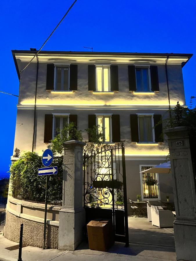 Residenza Elisa Acomodação com café da manhã Desenzano del Garda Exterior foto