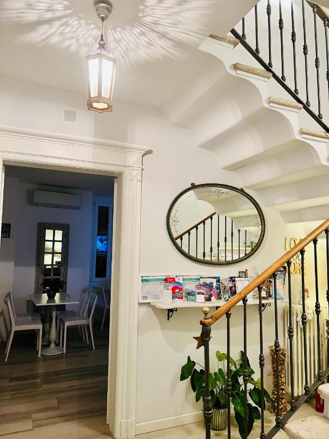 Residenza Elisa Acomodação com café da manhã Desenzano del Garda Exterior foto