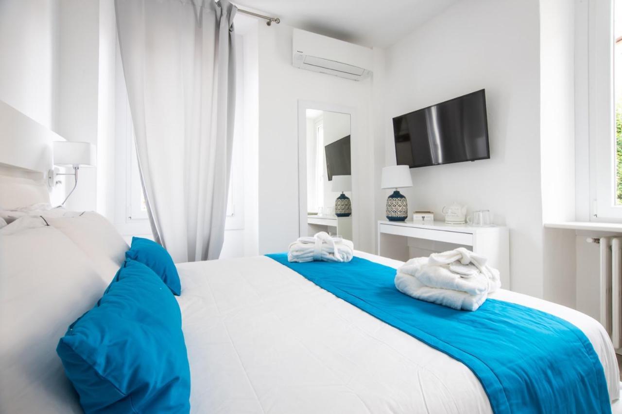 Residenza Elisa Acomodação com café da manhã Desenzano del Garda Exterior foto